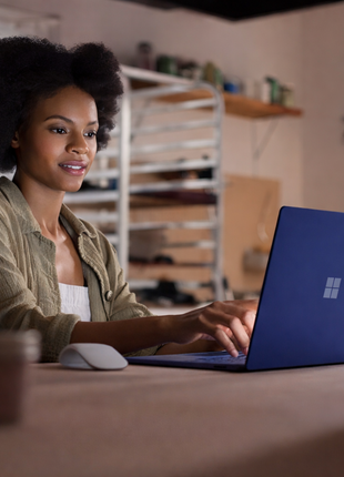 Microsoft Surface Laptop 7 13.8" Laptop X Elite 12-Core 256GB, 16GB RAM - Zafiro