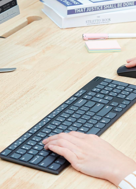 Lenovo Professional Ultraslim Wireless Combo Keyboard and Mouse - US English